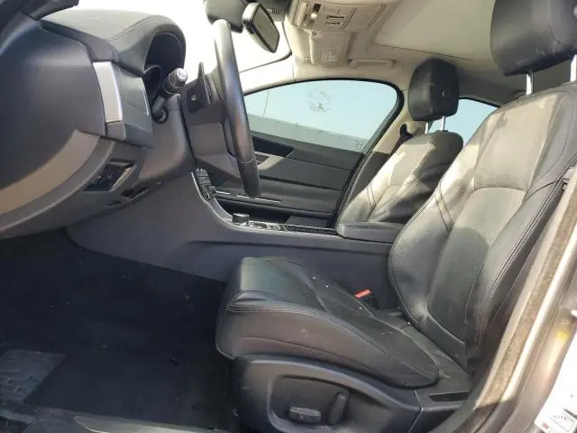 2017 JAGUAR XF PREMIUM  