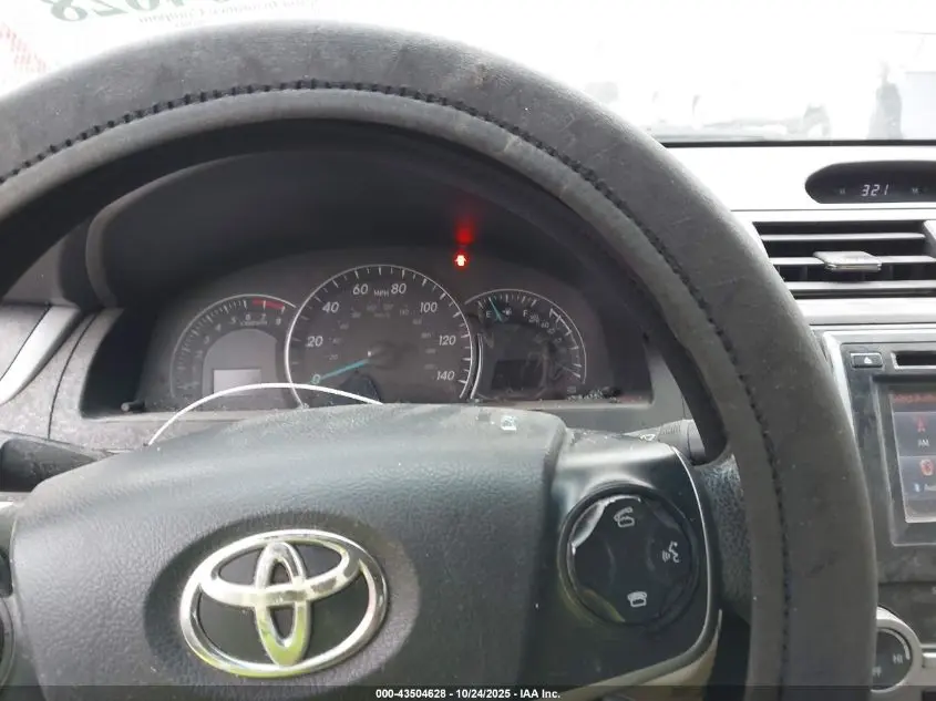 2014 TOYOTA CAMRY LE