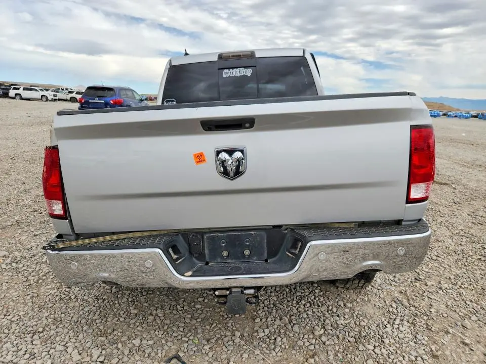 2015 RAM 1500 SLT  