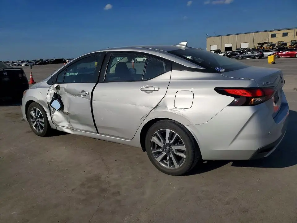 2021 NISSAN VERSA SV  