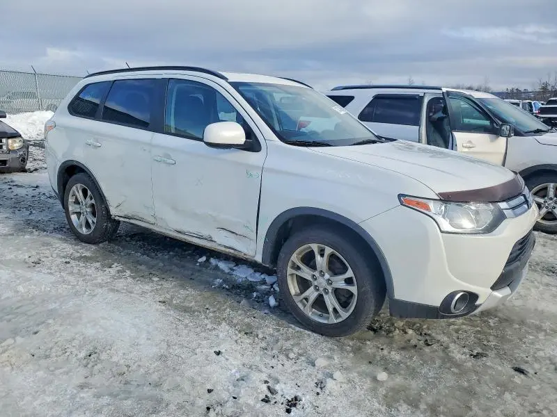 2015 MITSUBISHI OUTLANDER ES  