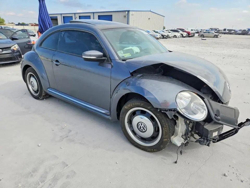 2013 VOLKSWAGEN BEETLE   