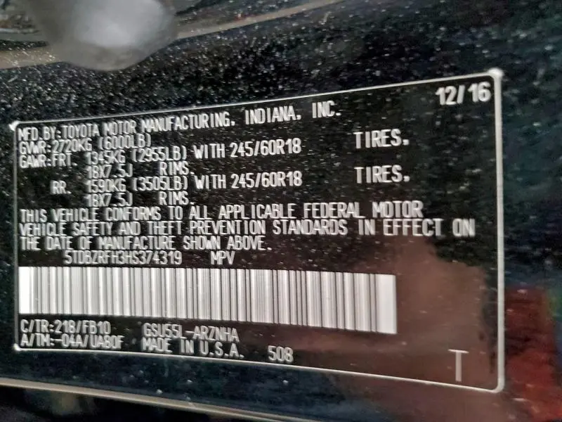 2017 TOYOTA HIGHLANDER LE  