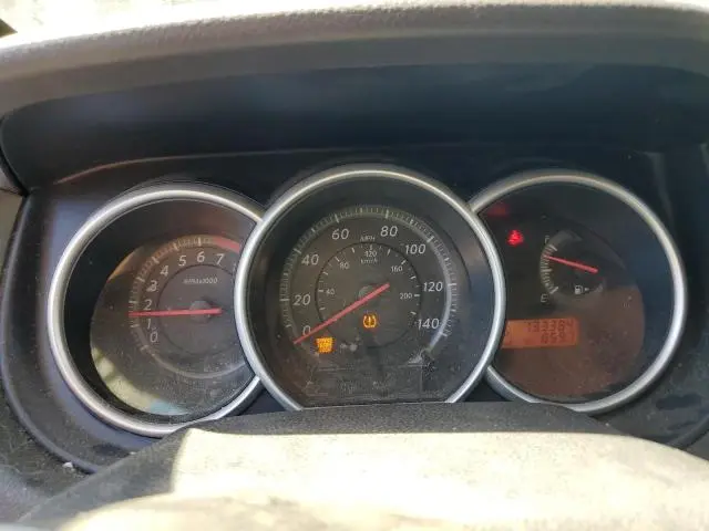 2010 NISSAN VERSA S  