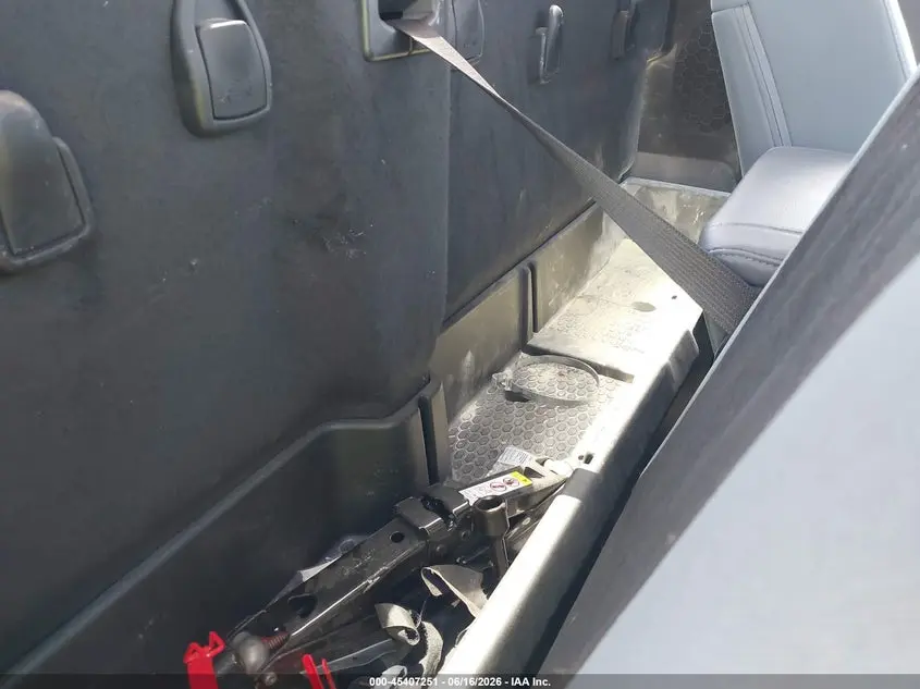 2018 RAM 1500 TRADESMAN  4X2 8' BOX
