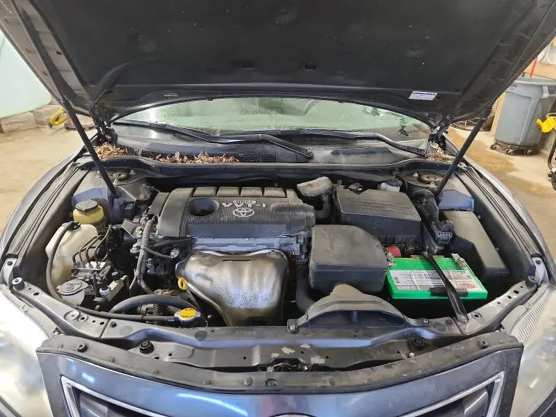 2010 TOYOTA CAMRY SE  