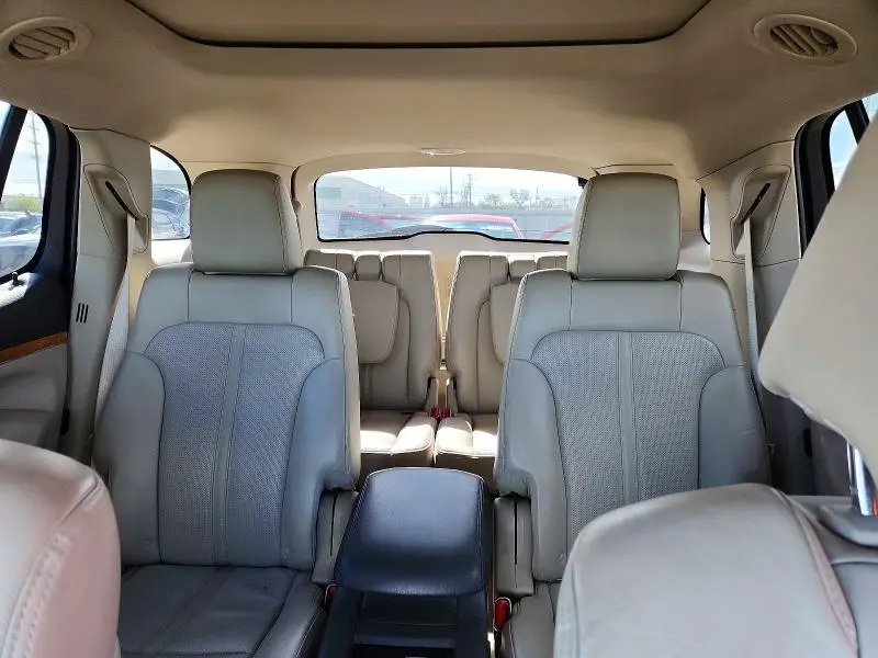 2010 LINCOLN MKT   