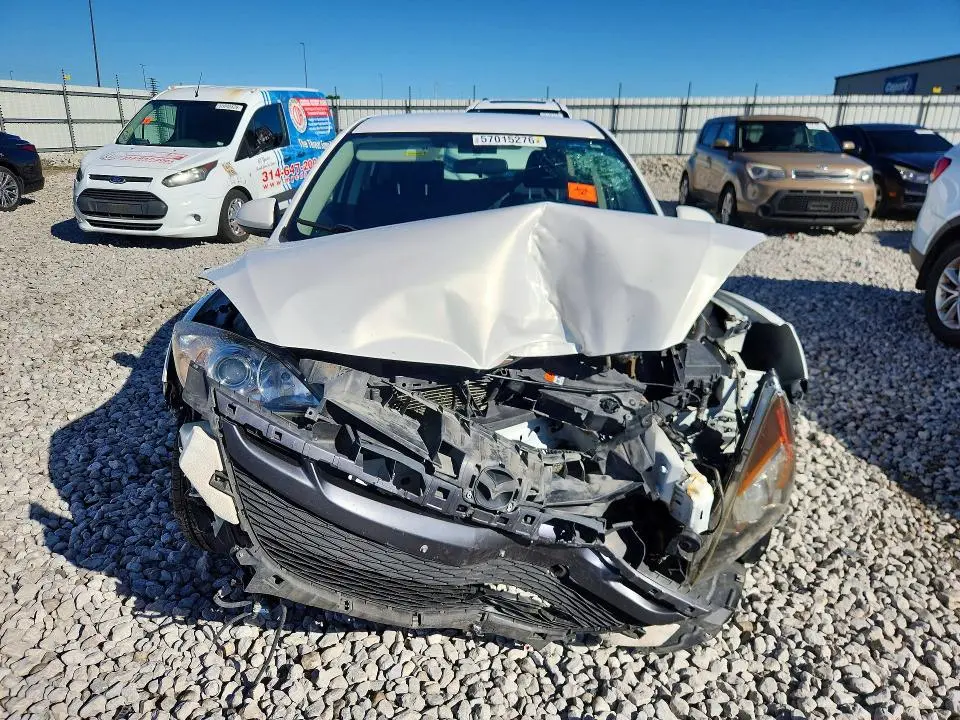 2010 MAZDA 3 S  