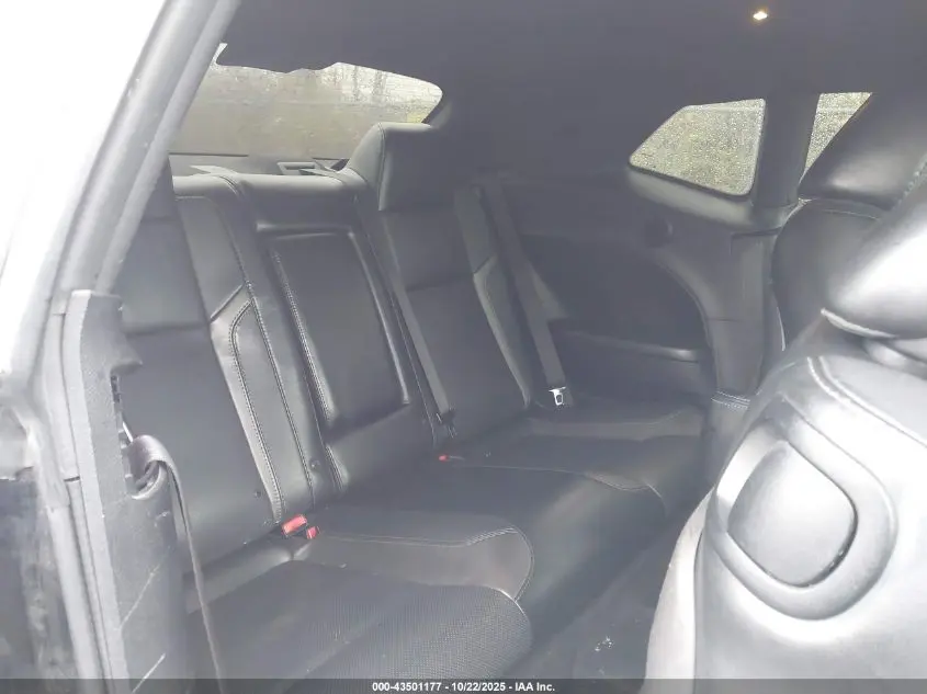 2016 DODGE CHALLENGER SXT PLUS