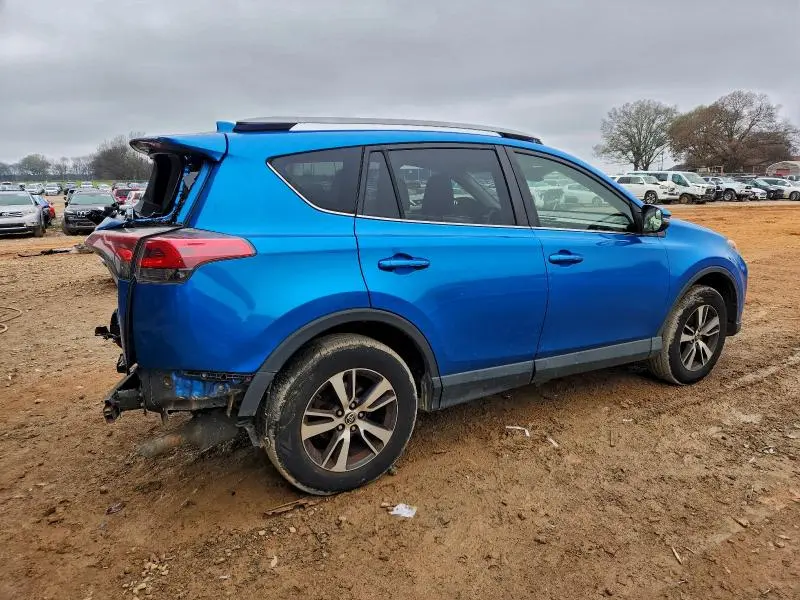 2017 TOYOTA RAV4 XLE  