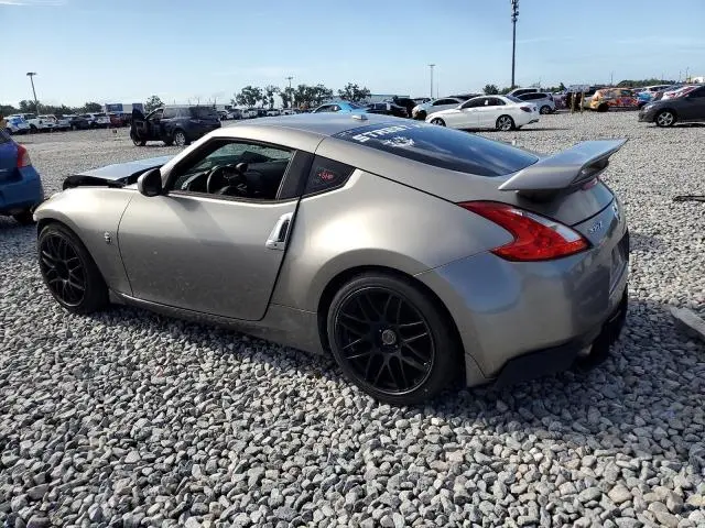2010 NISSAN 370Z   