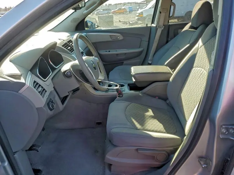 2011 CHEVROLET TRAVERSE LS  