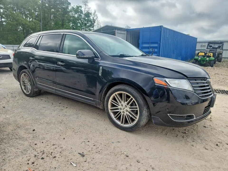 2019 LINCOLN MKT   