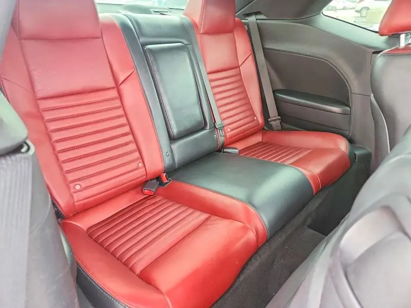 2013 DODGE CHALLENGER SXT  