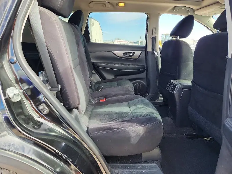 2015 NISSAN ROGUE SV  