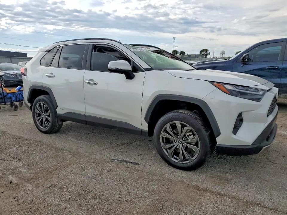 2025 TOYOTA RAV4 LIMITED  