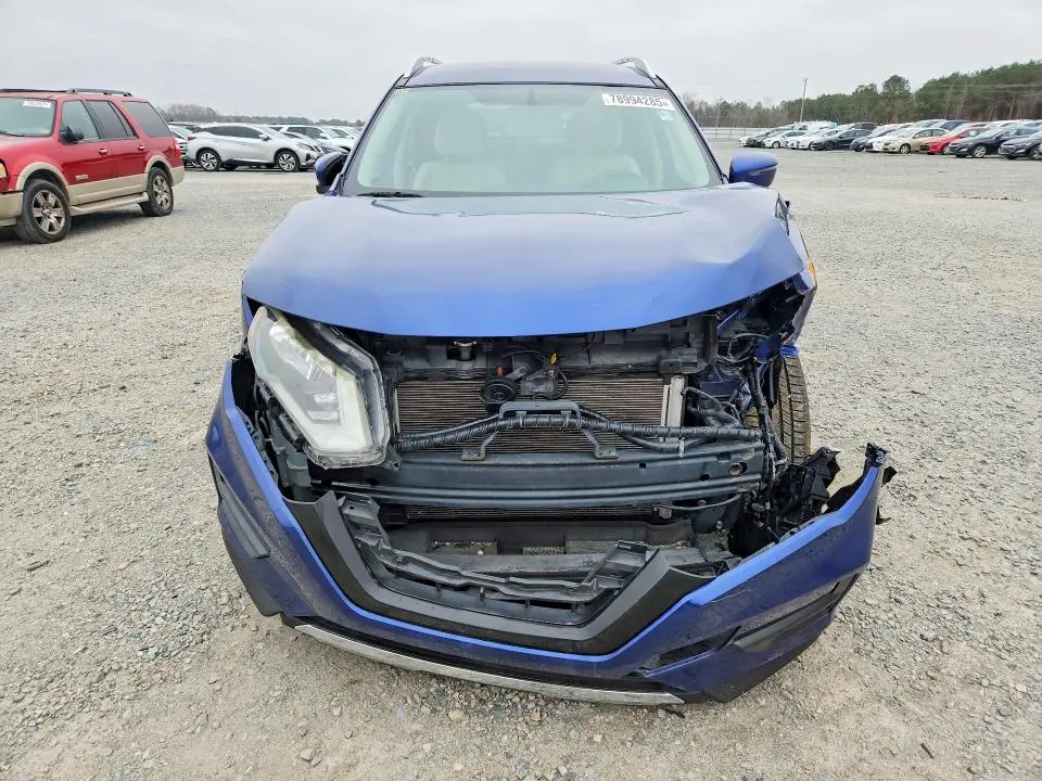 2017 NISSAN ROGUE SV  