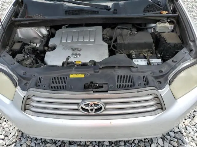 2010 TOYOTA HIGHLANDER SE  