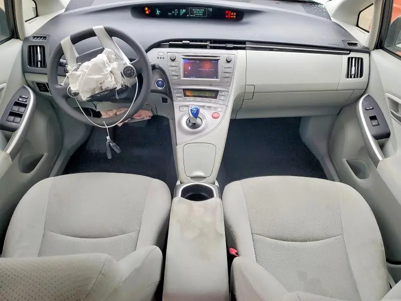 2013 TOYOTA PRIUS TWO  