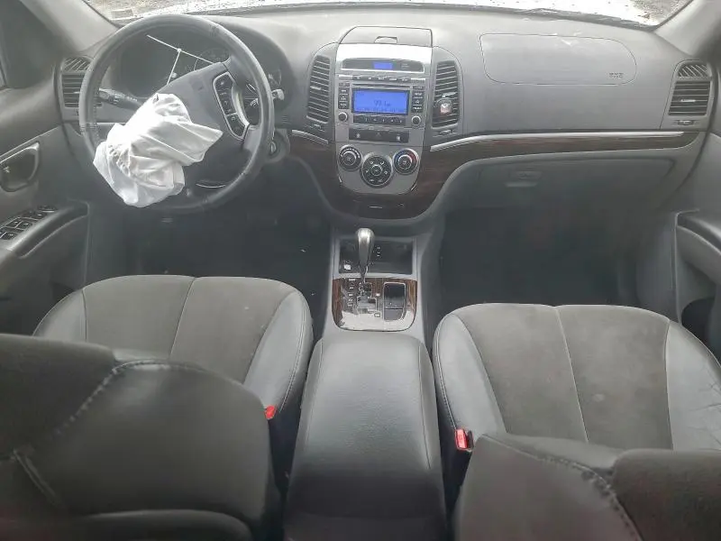 2011 HYUNDAI SANTA FE SE  