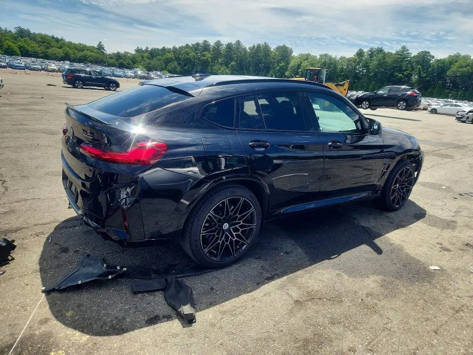 2023 BMW X4 M  
