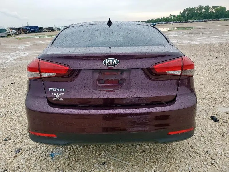 2018 KIA FORTE LX  