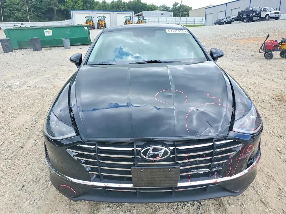 2022 HYUNDAI SONATA SE  
