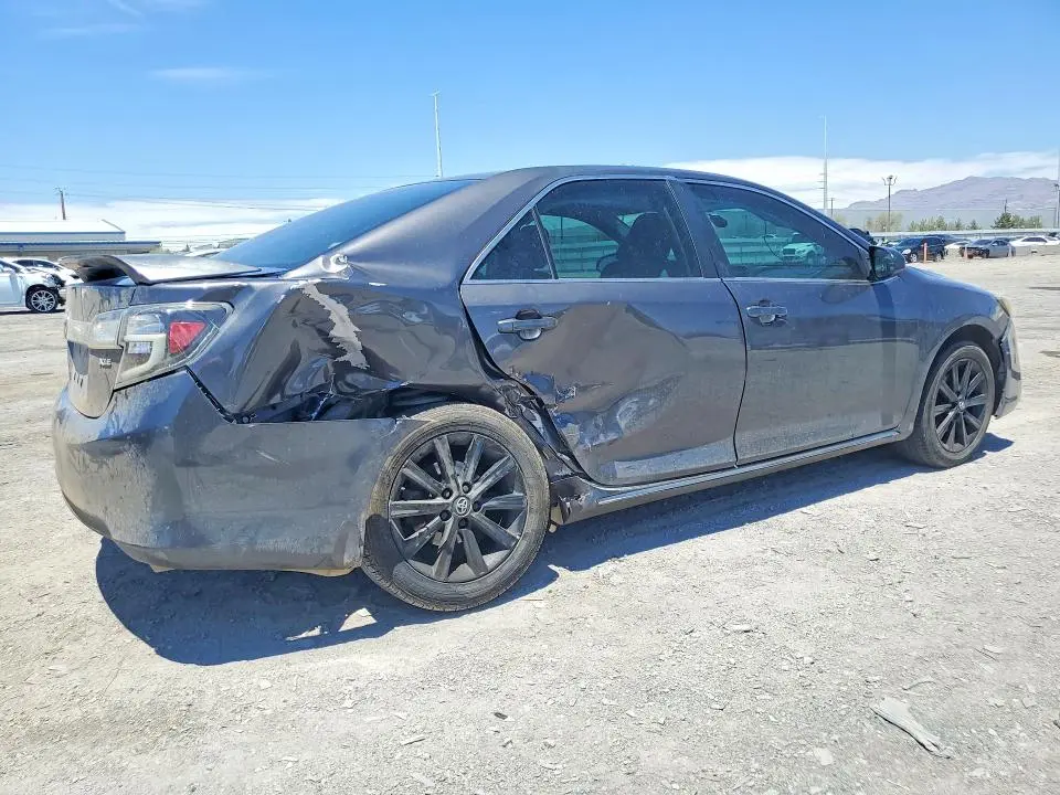 2012 TOYOTA CAMRY XLE  