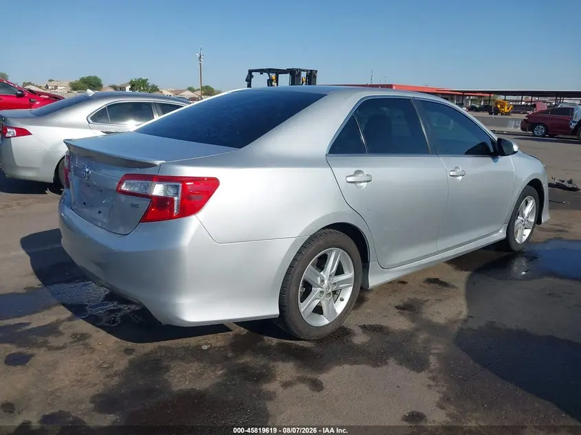 2013 TOYOTA CAMRY SE