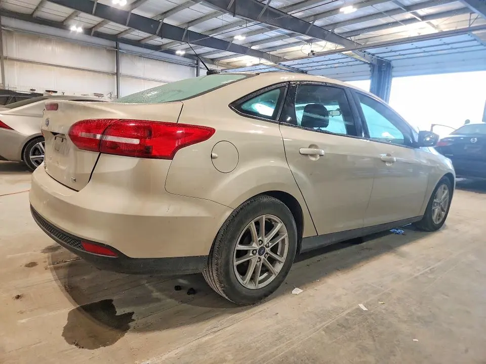 2017 FORD FOCUS SE  