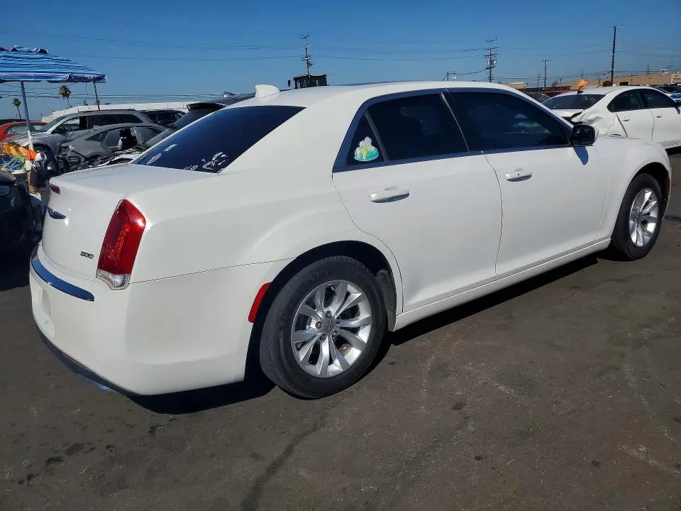 2015 CHRYSLER 300 LIMITED  