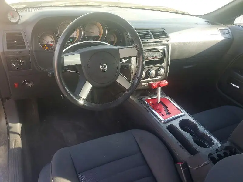 2010 DODGE CHALLENGER SE  