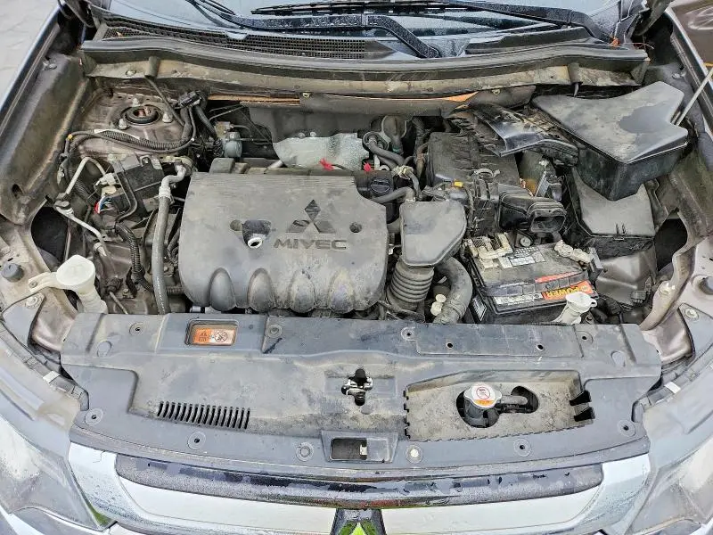2018 MITSUBISHI OUTLANDER SE  
