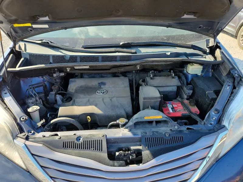 2015 TOYOTA SIENNA XLE PREMIUM 7-PASSENGER  