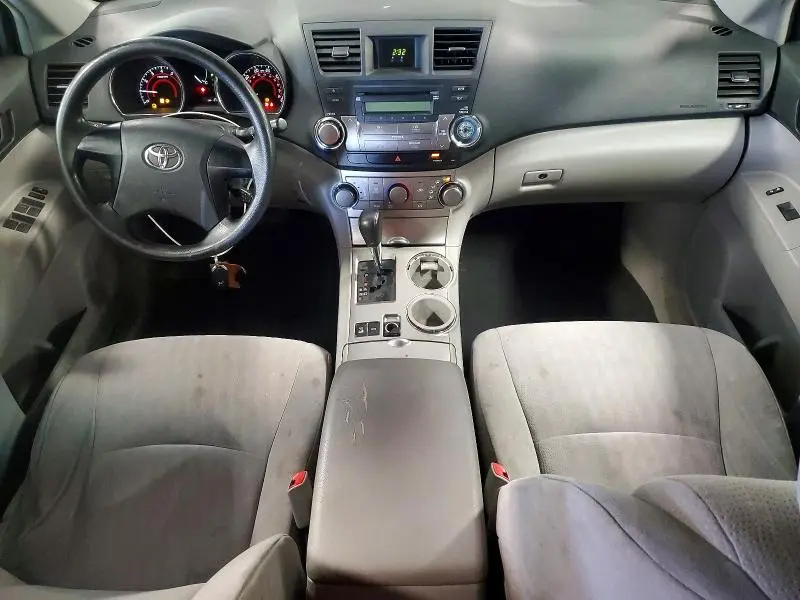 2011 TOYOTA HIGHLANDER BASE  
