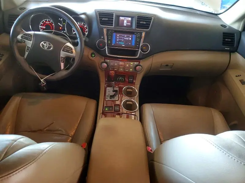 2013 TOYOTA HIGHLANDER LIMITED  