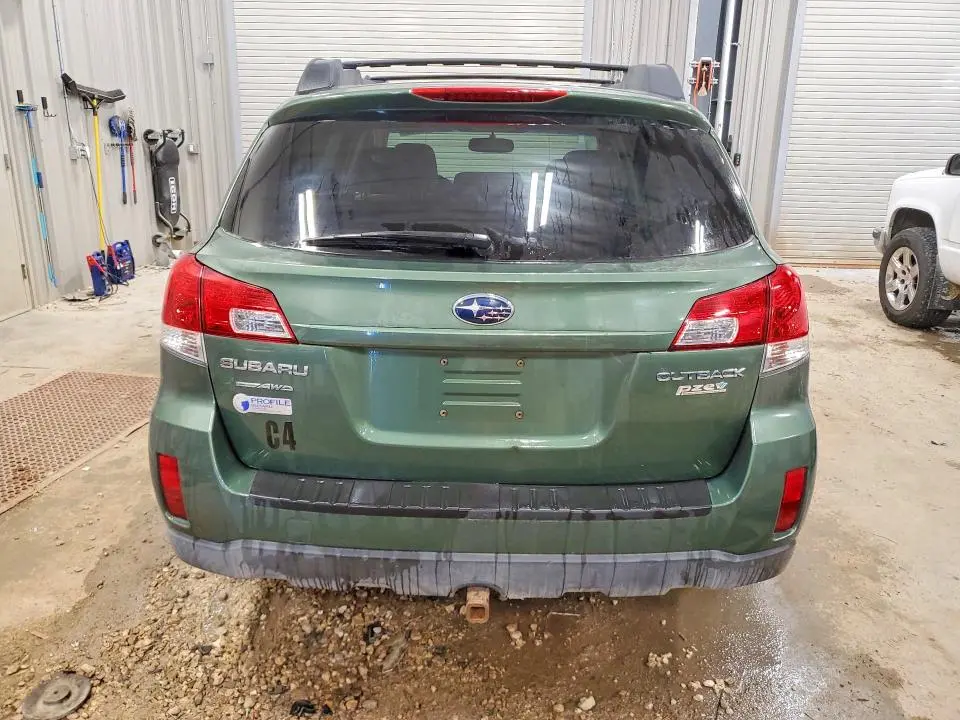 2010 SUBARU OUTBACK 2.5I PREMIUM  