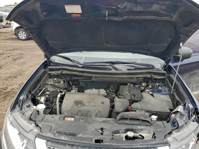 2019 MITSUBISHI OUTLANDER SE  