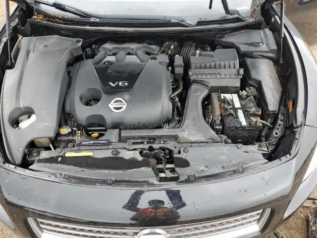 2011 NISSAN MAXIMA S  