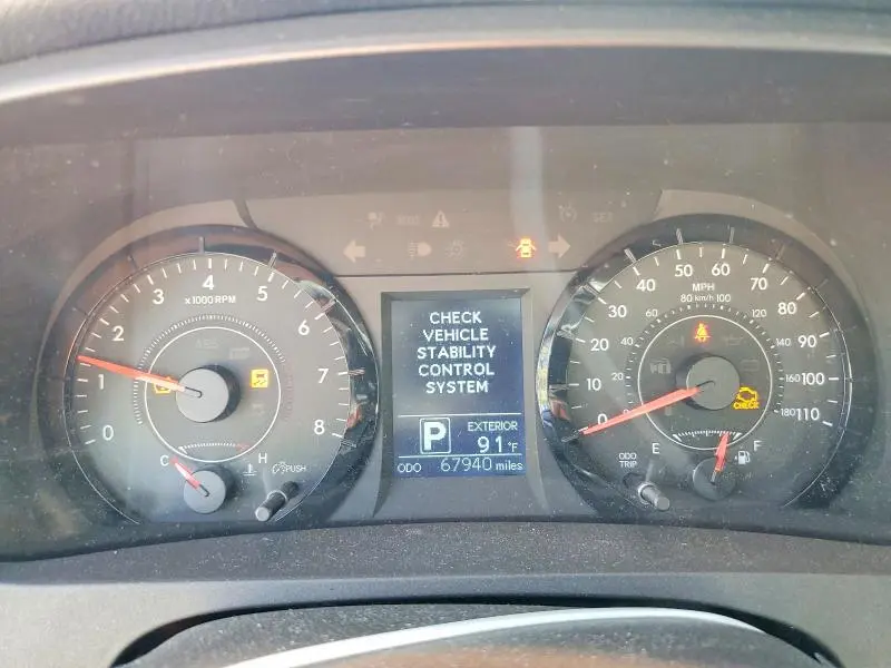 2016 TOYOTA SIENNA LE  