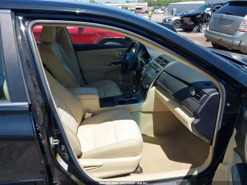 2016 TOYOTA CAMRY LE