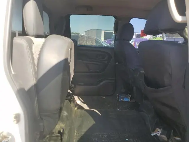 2019 NISSAN TITAN S