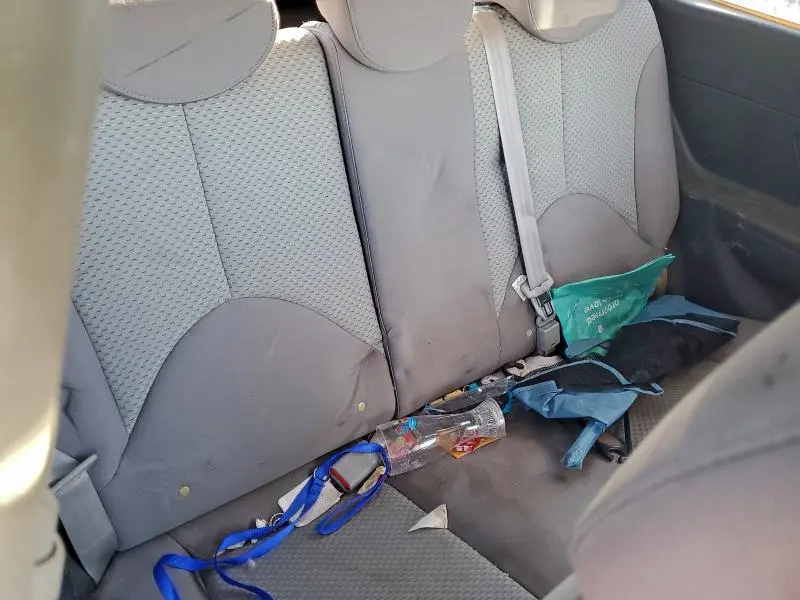 2011 HYUNDAI ACCENT GL  