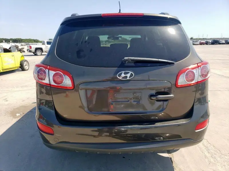 2011 HYUNDAI SANTA FE SE  
