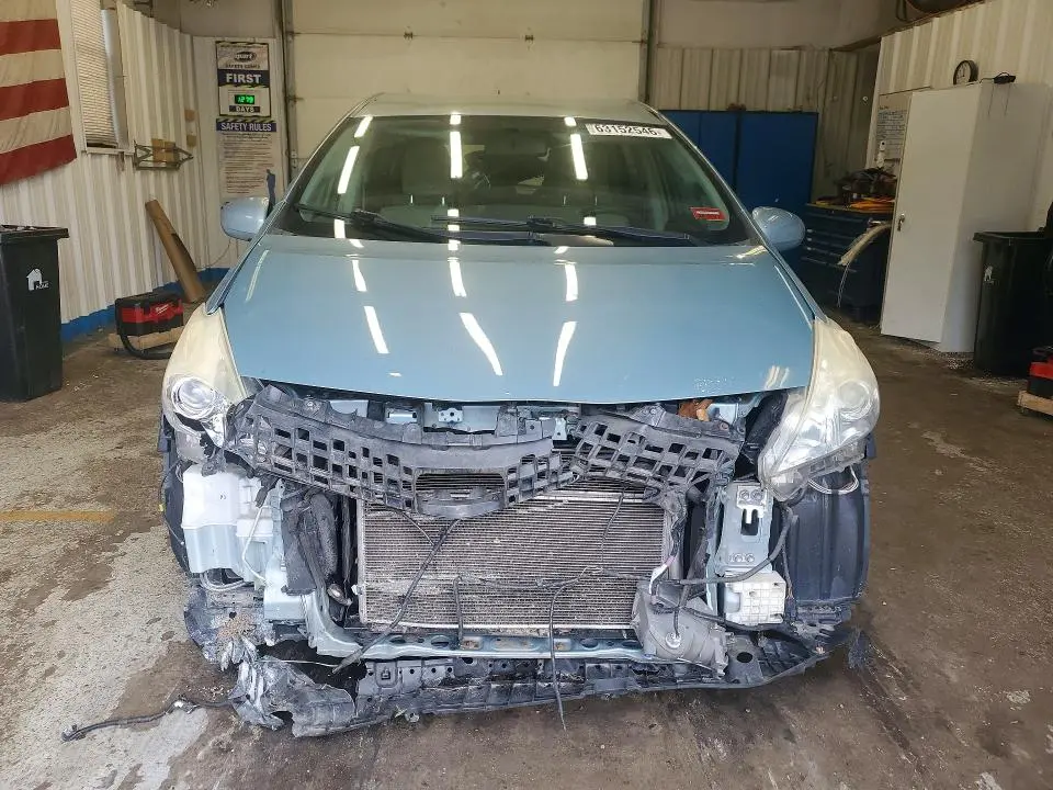 2014 TOYOTA PRIUS V THREE  