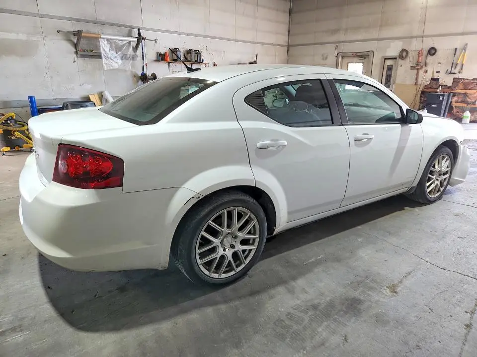 2013 DODGE AVENGER SE  