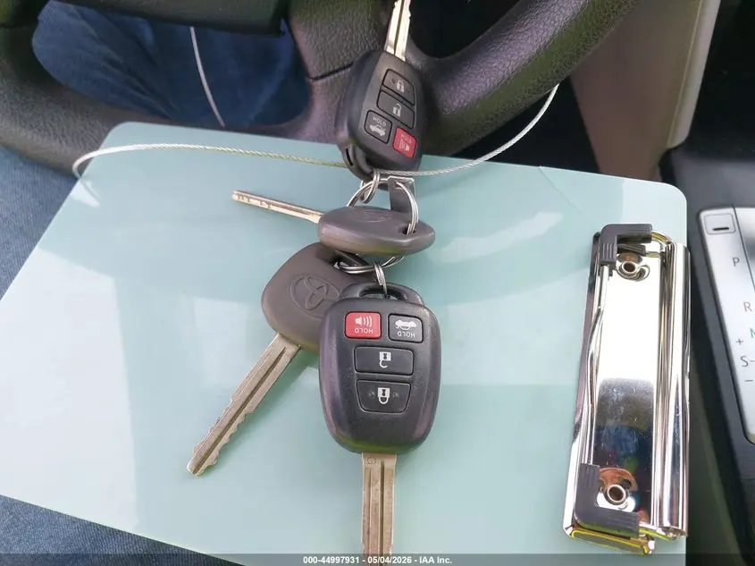 2012 TOYOTA CAMRY LE