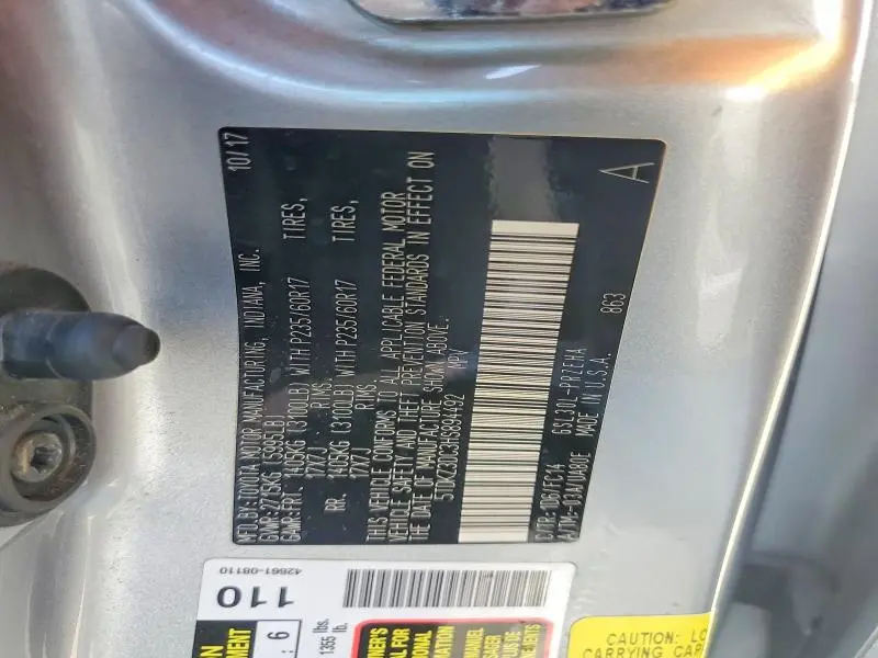 2017 TOYOTA SIENNA LE  