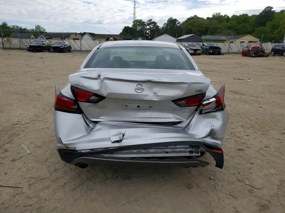 2019 NISSAN ALTIMA SR  