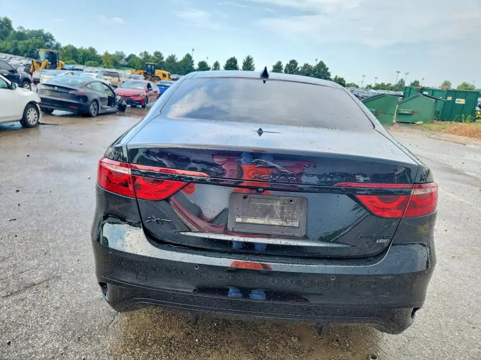 2021 JAGUAR XF R-DYNAMIC SE  